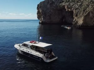 Double Recreational Dive Charter - Long Distance