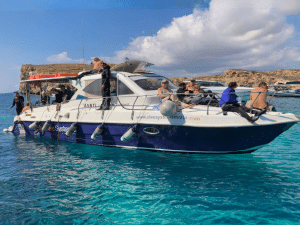 20 Accompanied Dives