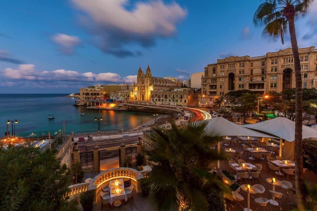 5 star dive package in Marriott Hotel St Julians with Dive Systems